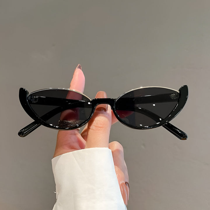 Halfmoon Shades